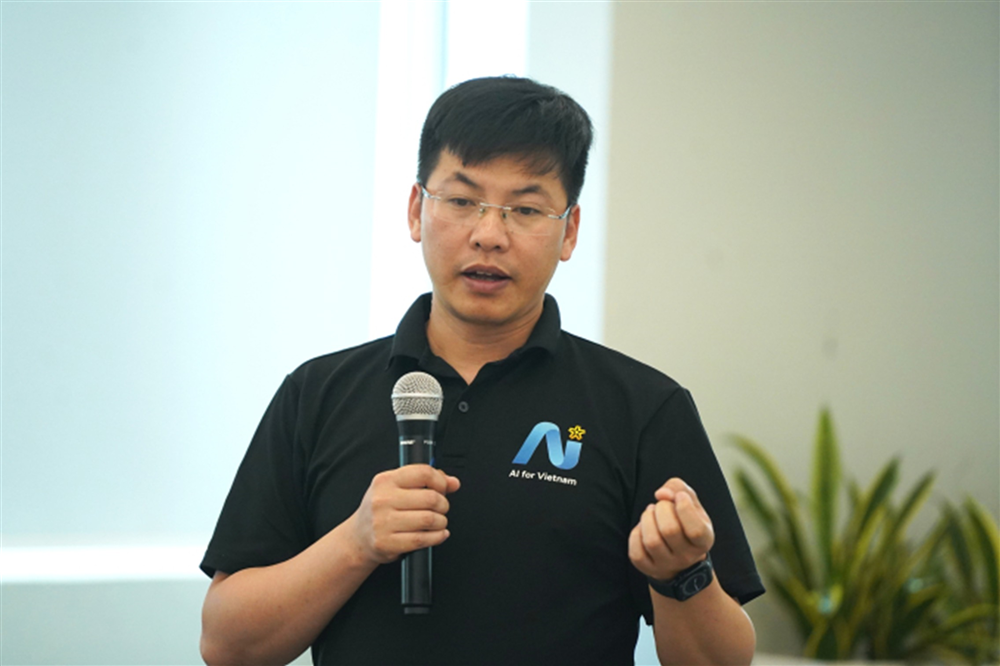 Làm dữ liệu AI tiếng Việt 'trình độ đại học' trong năm nay