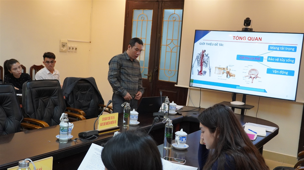 Nghiên cứu ứng dụng kỹ thuật tạo hình thân đốt sống bằng xi măng sinh học trong điều trị xẹp thân đốt sống do loãng xương tại Hải Phòng