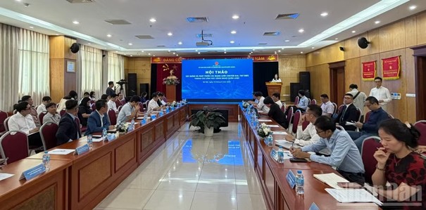 Xây dựng và phát triển các mạng lưới chuyên gia, trí thức trong các lĩnh vực công nghệ chiến lược
