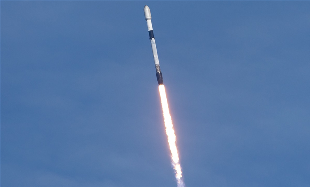 Công ty của ông Phạm Nhật Vượng sẽ đưa vệ tinh lên quỹ đạo bằng tên lửa SpaceX