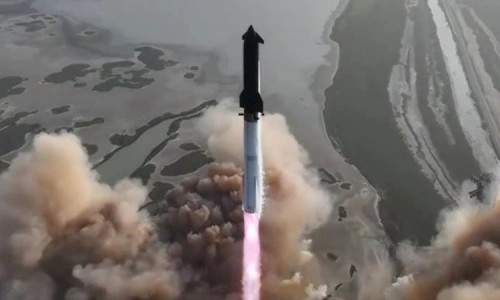 Tên lửa Starship thành công trong lần bay thử thứ 11