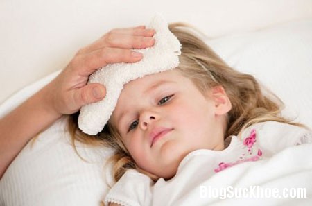 Những dấu hiệu nhận biết trẻ bị sốt virus và cách chăm sóc