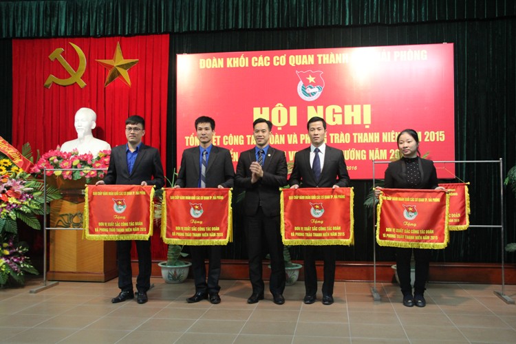 Đoàn Thanh niên Cơ quan Sở KH&CN được trao tặng Bằng khen của Trung ương Đoàn