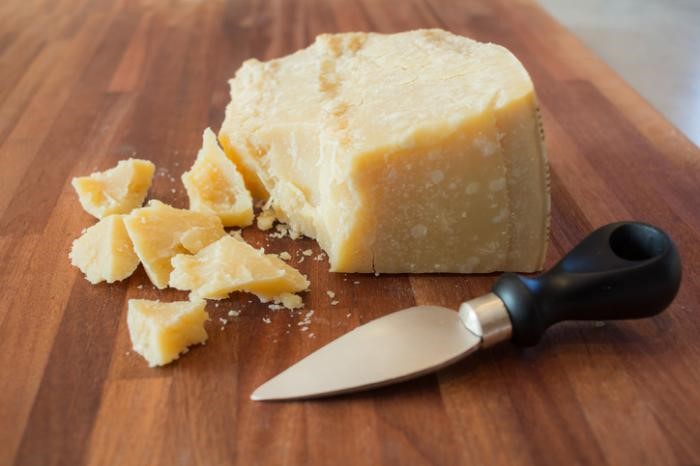 Thành phần trong aged cheese có thể ngăn ngừa ung thư gan, kéo dài tuổi thọ