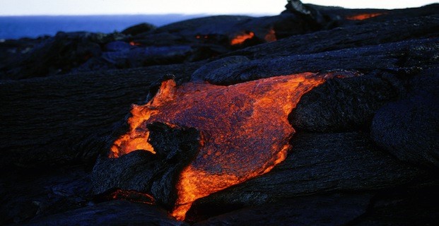 Magma trong núi lửa thường là rắn