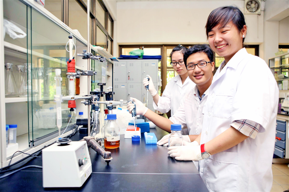 Hoạt động của các câu lạc bộ nghiên cứu khoa học trong nhà trường: Hiệu quả và đạt nhiều thành tích