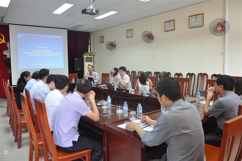Tọa đàm về cơ chế, chính sách khuyến khích, hỗ trợ doanh nghiệp nâng cao năng lực công nghệ