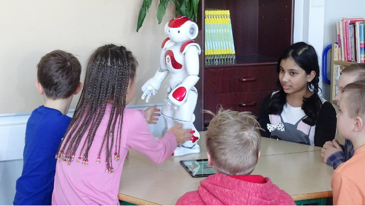 Ứng dụng robot AI giúp học sinh nâng cao kỹ năng học ngoại ngữ