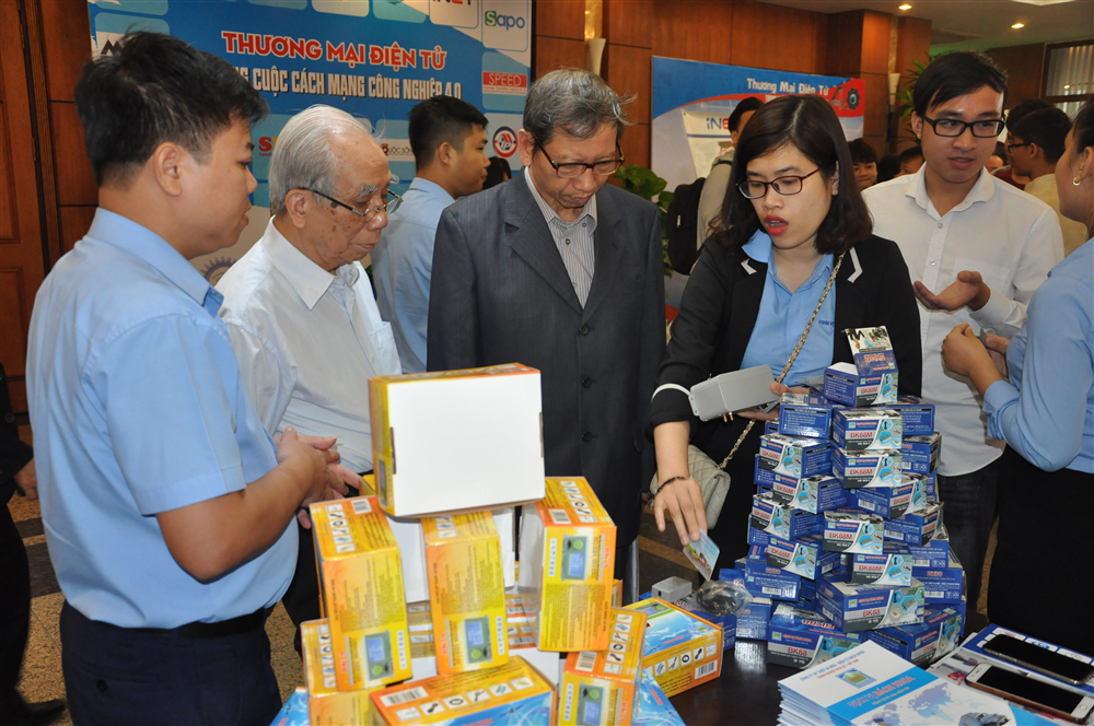 Thương mại điện tử trong cuộc cách mạng công nghiệp 4.0