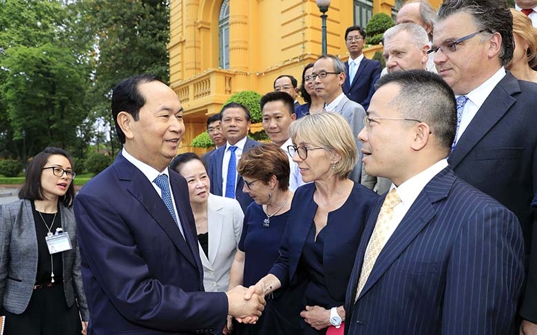 Gặp mặt các nhà khoa học dự Hội thảo Khoa học để phát triển