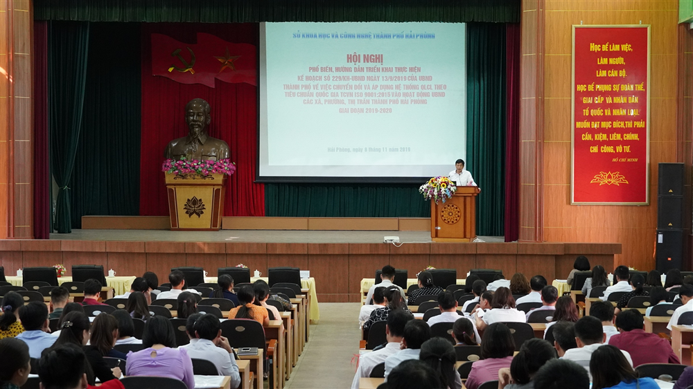 Phổ biến kế hoạch chuyển đổi và áp dụng Hệ thống quản lý chất lượng theo Tiêu chuẩn Việt Nam TCVN ISO 9001:2015 vào hoạt động của Ủy ban nhân dân các xã, phường, thị trấn