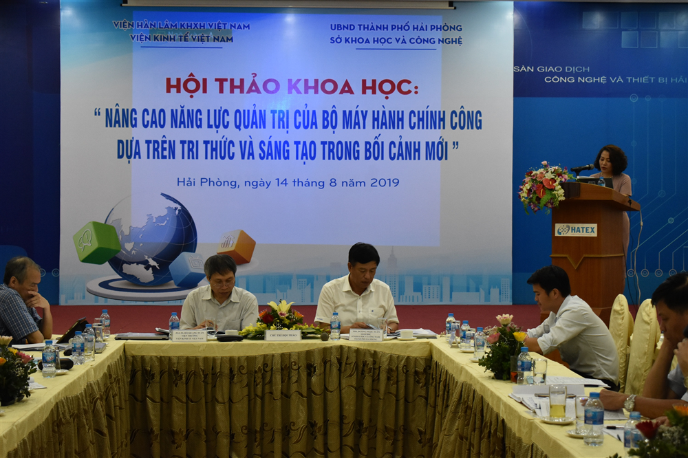 Nâng cao năng lực quản trị của bộ máy hành chính công