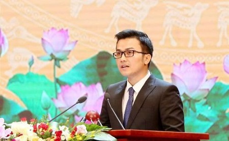 Nhà khoa học Việt đầu tiên nhận giải thưởng Noam Chomsky