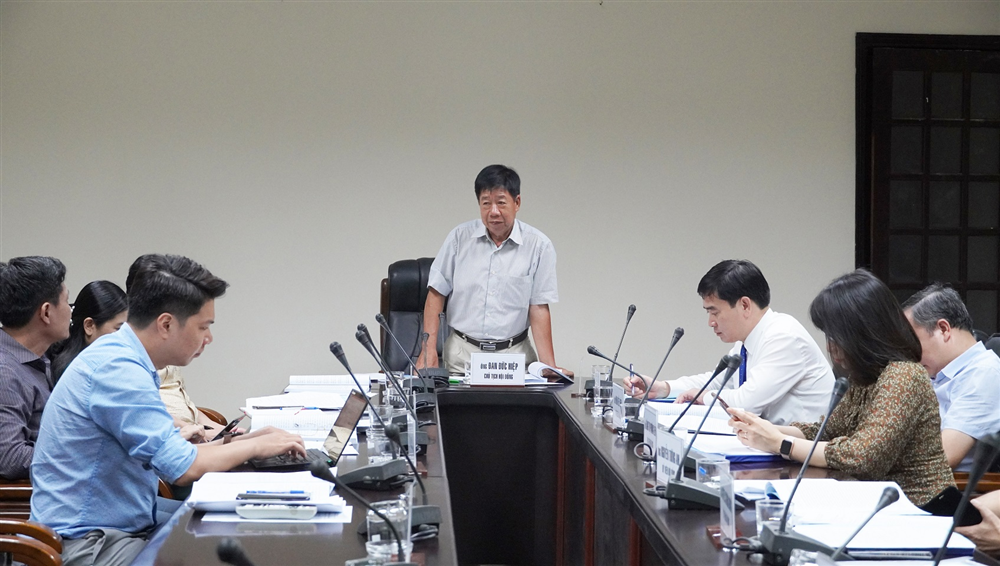 Nghiên cứu các giải pháp phát triển vận tải thủy nội địa phục vụ giải tỏa hàng hóa qua cảng tại Hải Phòng
