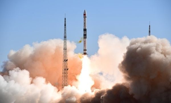 Trung Quốc phóng hai vệ tinh cho dự án IoT