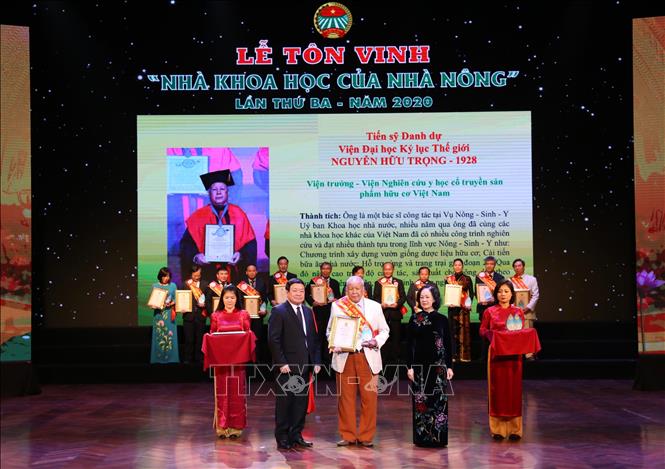 Tôn vinh 68 Nhà Khoa học của nhà nông