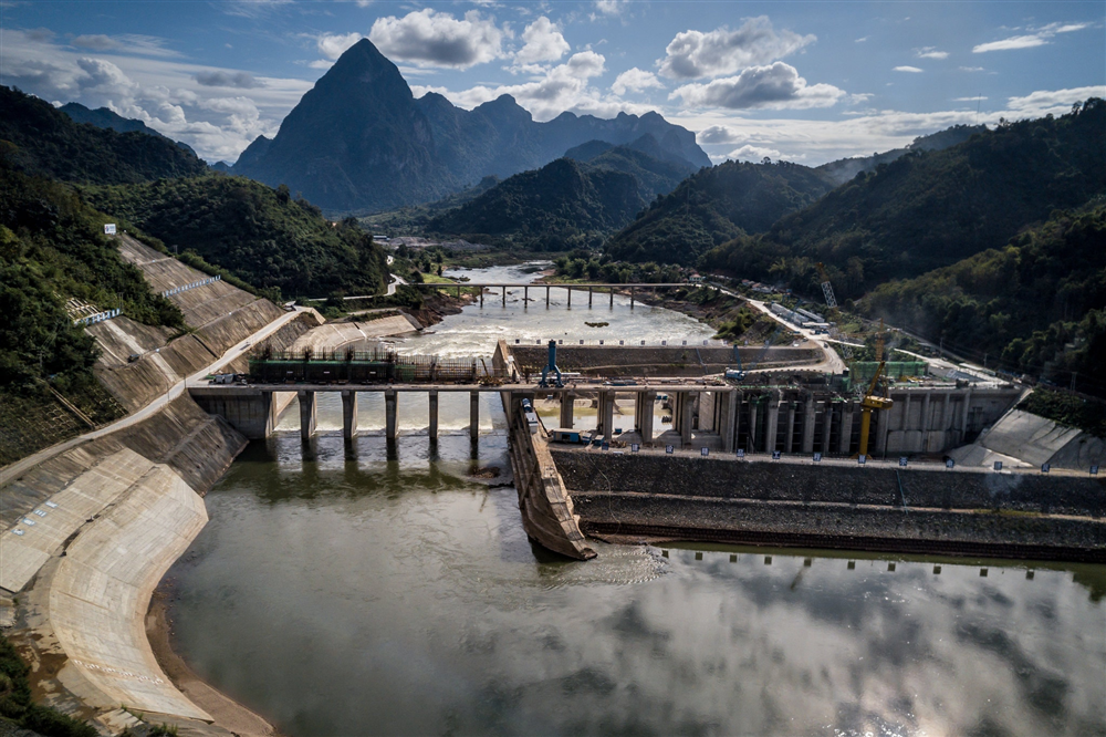 Một nhà máy thủy điện trên dòng sông Mekong, phần chảy qua Lào.