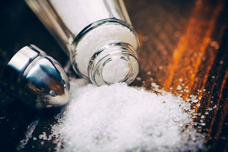 Ăn quá nhiều muối làm suy giảm hệ miễn dịch
