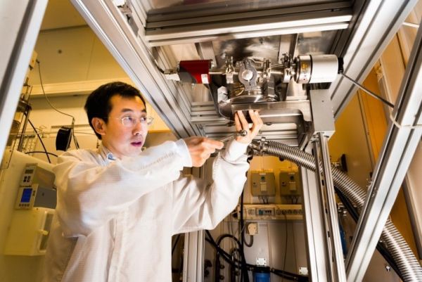 Nhiên liệu tái tạo từ carbon dioxide với sự trợ giúp của năng lượng mặt trời