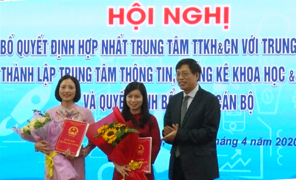 Sở Khoa học và Công nghệ Hải Phòng: Công bố Quyết định hợp nhất Trung tâm Thông tin Khoa học và Công nghệ với Trung tâm Khoa học xã hội và nhân văn để thành lập Trung tâm Thông tin, Thống kê Khoa học và Công nghệ thành phố Hải Phòng