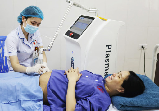 Bệnh viện quốc tế Green ứng dụng tia plasma lạnh điều trị giảm đau và xóa sẹo sau sinh