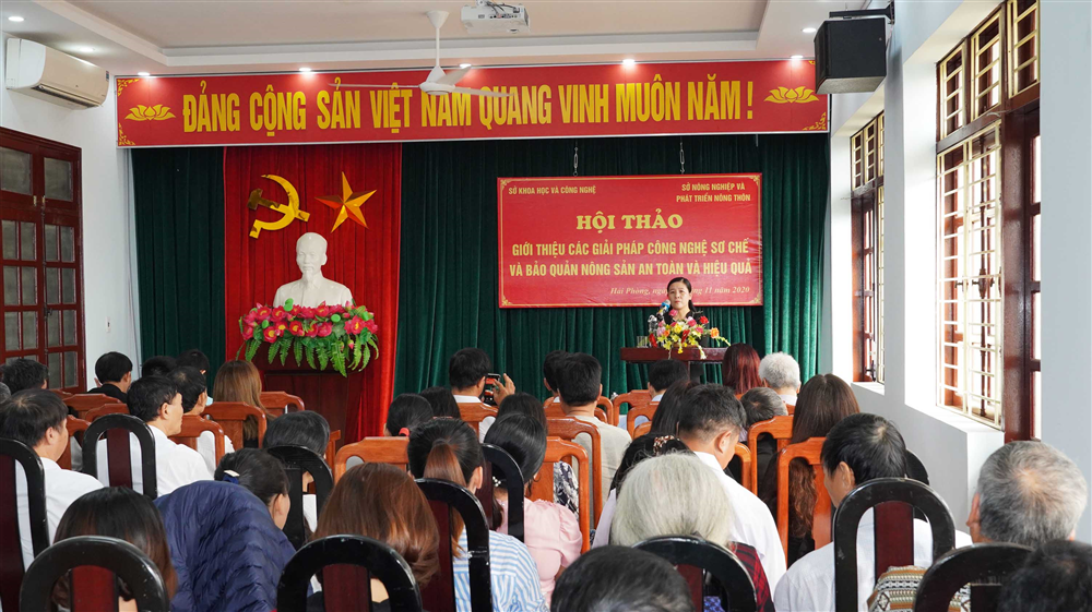 Phó Giám đốc Sở KH&CN Phạm Thị Sen Quỳnh phát biểu tại hội thảo.