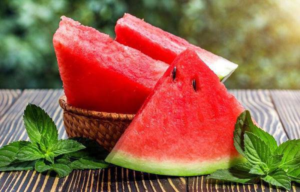 Những điều nên biết khi ăn dưa hấu