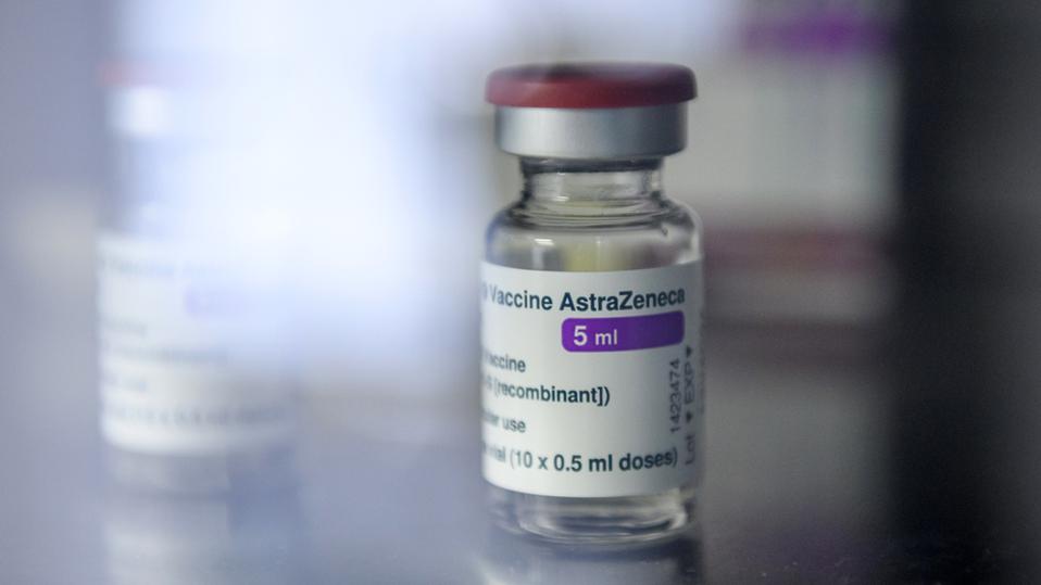 Vaccine COVID-19 của AstraZeneca chống được các biến thể Delta, Alpha