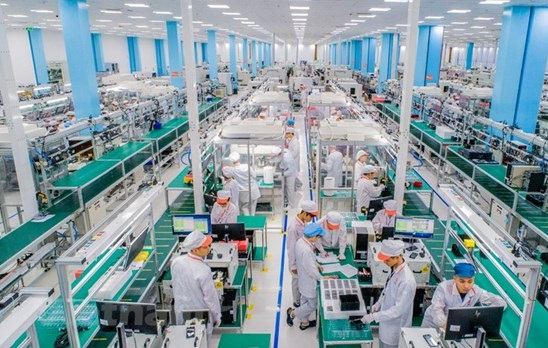 Tổ hợp Nhà máy sản xuất thiết bị điện tử tại Khu công nghệ cao Hòa Lạc (Thạch Thất, Hà Nội) là một trong những nơi sản xuất và thử nghiệm smartphone lớn nhất Việt Nam.