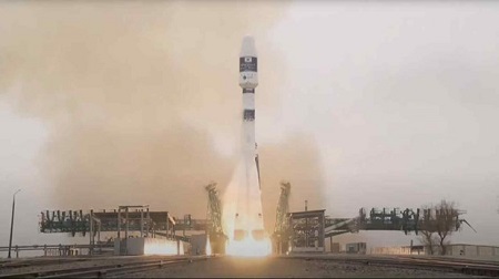Vệ tinh được phóng lên bằng tên lửa đẩy của Nga từ sân bay vũ trụ Baikonur ở Kazakhstan.