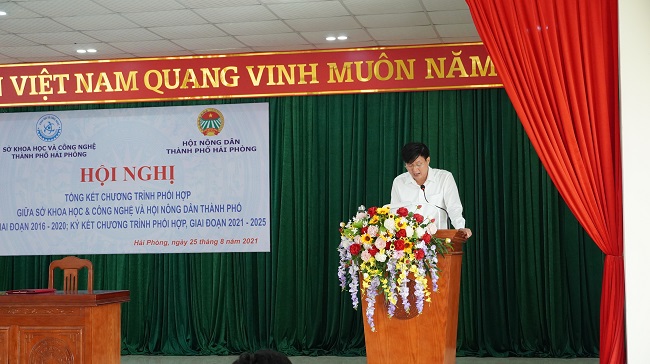 Đồng chí Hoàng Văn Tường, Phó Chủ tịch Hội Nông dân phát biểu tại Hội nghị.