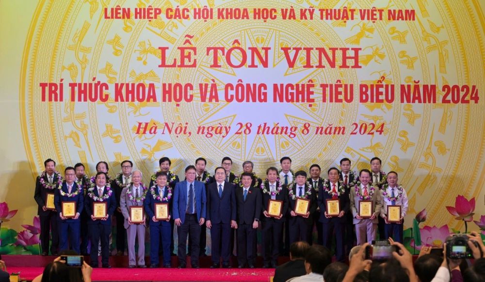 PGS.TS.BS Vũ Văn Tâm - Giám đốc Bệnh viện Phụ sản Hải Phòng được tôn vinh trí thức khoa học - công nghệ tiêu biểu toàn quốc năm 2024