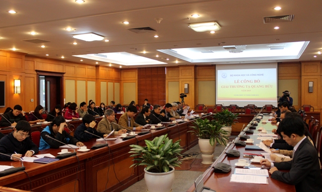 Công bố Giải thưởng Tạ Quang Bửu năm 2015