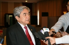 “Năm 2015 đẩy mạnh kết quả nghiên cứu khoa học vào sản xuất kinh doanh”