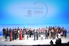 Giải thưởng nhà khoa học nữ tài năng năm 2015