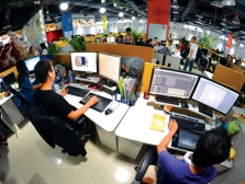 Đẩy mạnh ứng dụng và phát triển công nghệ thông tin