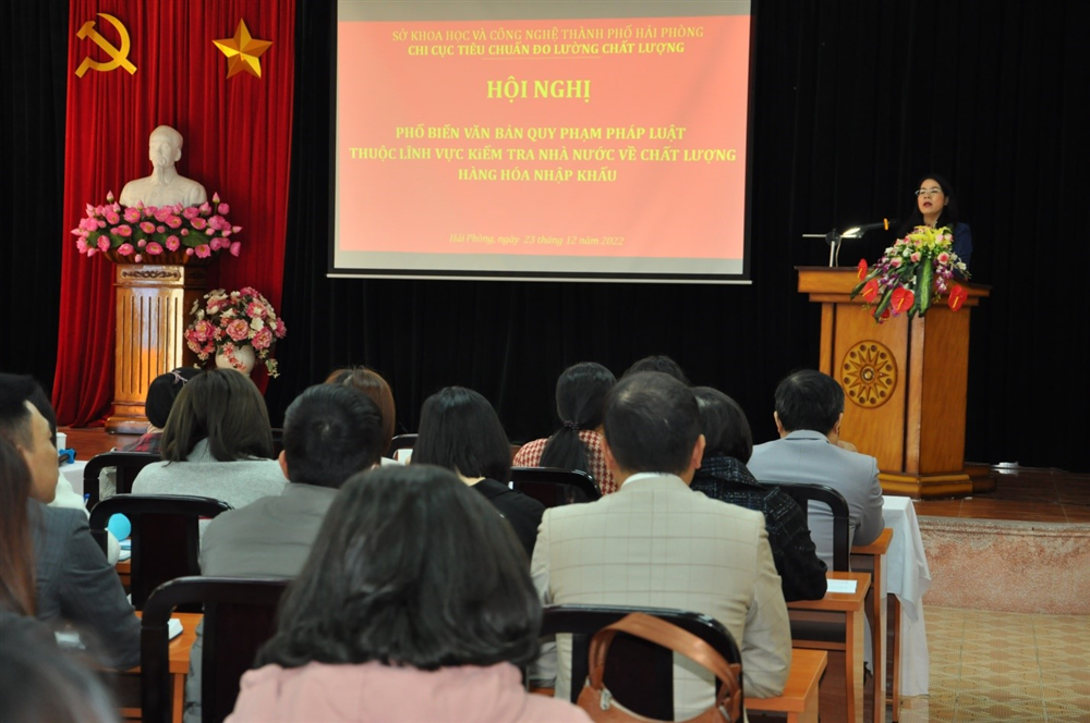 Phổ biến các văn bản quy phạm pháp luật kiểm tra nhà nước về chất lượng hàng hóa nhập khẩu