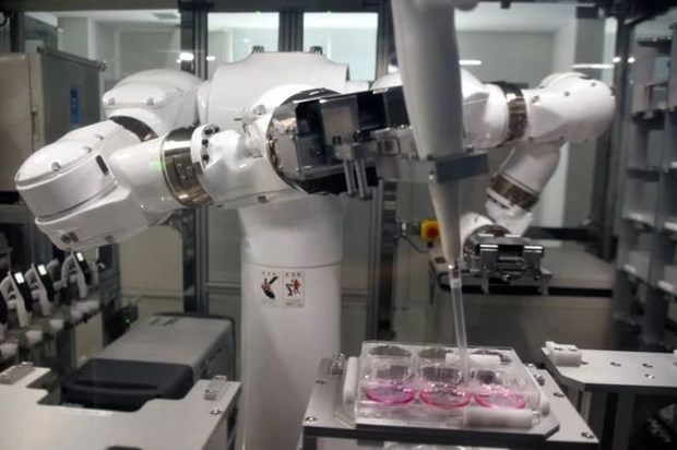 Nhật Bản ứng dụng trí tuệ nhân tạo và robot vào nuôi cấy tế bào iPS