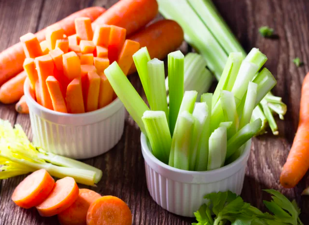 6 loại thực phẩm cần tránh khi bị đau họng