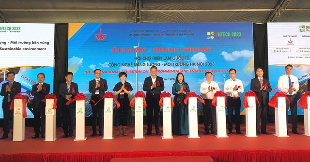 Khai mạc Hội chợ Triển lãm quốc tế công nghệ năng lượng - môi trường Hà Nội 2023