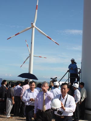 Khánh thành nhà máy phong điện đầu tiên tại Bình Thuận