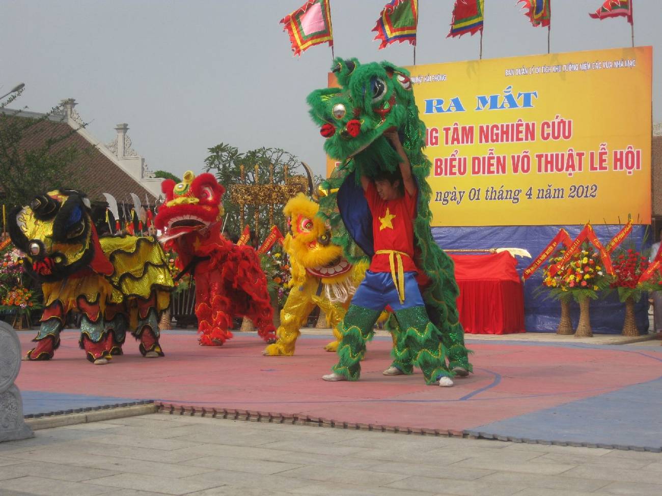 Khu tưởng niệm các vua nhà Mạc:\r\nRa mắt Trung tâm nghiên cứu, tập luyện và biểu diễn võ thuật lễ hội\r\n