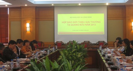 Giải thưởng Tạ Quang Bửu về KH&CN 