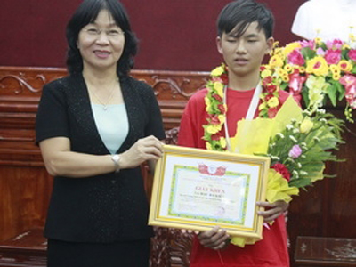Cậu học trò lớp 9 giành giải sáng tạo trẻ quốc tế 
