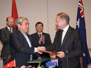 Việt Nam-Australia ký hợp tác khoa học, công nghệ