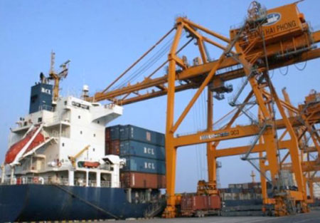 Cảng Hải Phòng: Đưa vào sử dụng cần trục giàn RTG và hệ thống bãi xếp container hiện đại