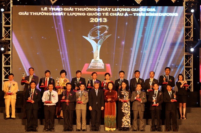 Công ty CP Chế biến dịch vụ thủy sản Cát Hải nhận Giải Vàng chất lượng quốc gia năm 2013
