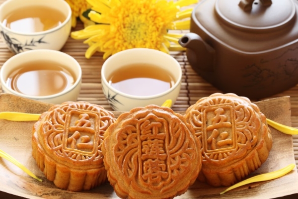 Những người không nên ăn bánh trung thu