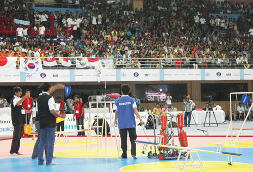 Việt Nam đăng quang cuộc thi Robocon quốc tế