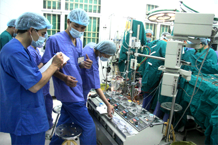 Bệnh viện Nhi Trung ương bàn giao kỹ thuật phẫu thuật tim mở giai đoạn 1 cho Bệnh viện Trẻ em Hải Phòng
